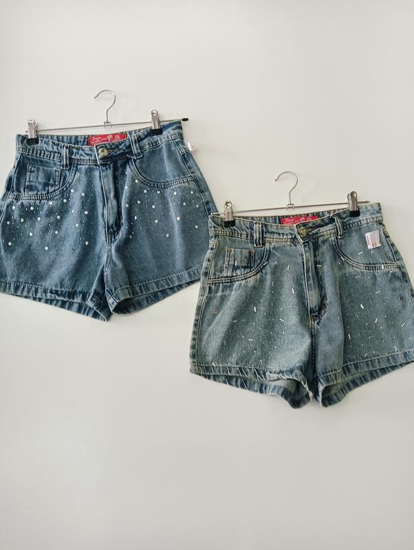 SHORT DE JEANS CON APLIQUES DROGAO BRASILERO